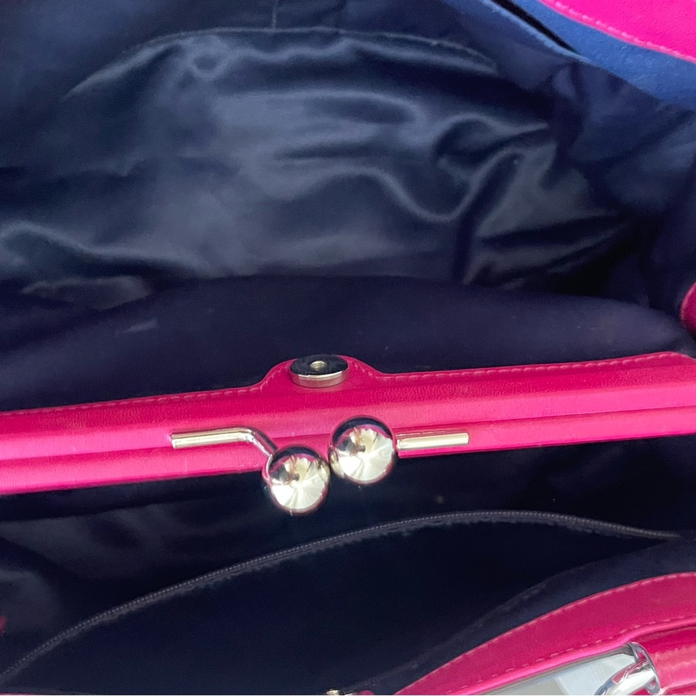 Coach Navy and Pink Satchel. Kiss clutch pocket detail - Picture 3 of 5